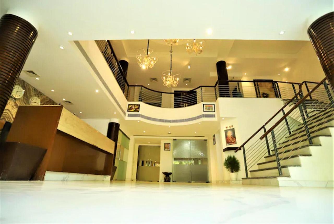 Hotel Arch International New Delhi Exteriör bild