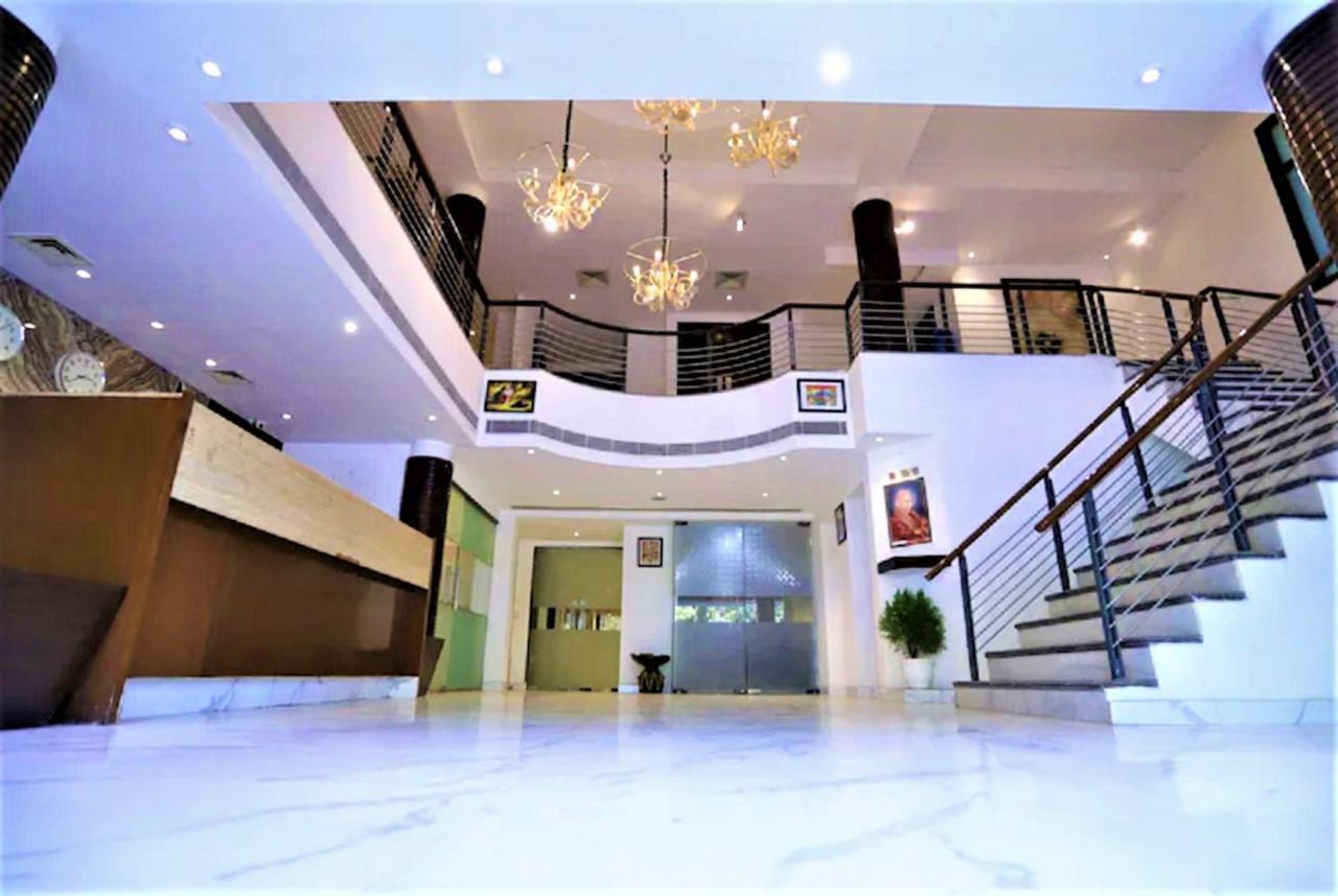 Hotel Arch International New Delhi Exteriör bild